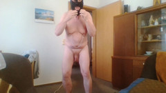 Andi Geil: Andreas masturbuje się w jockstrap i masce z 3 otworkami