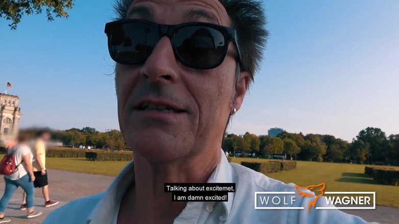 Wolf Wagner.love: Roze strakke kut! Missy geneukt door oudere man! Wolf Wagner