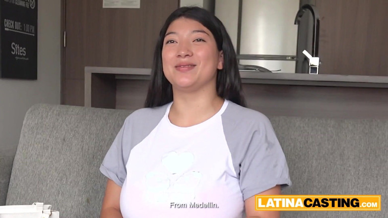 Latina Casting: Eres demasiado grande para el trabajo, a menos que me...