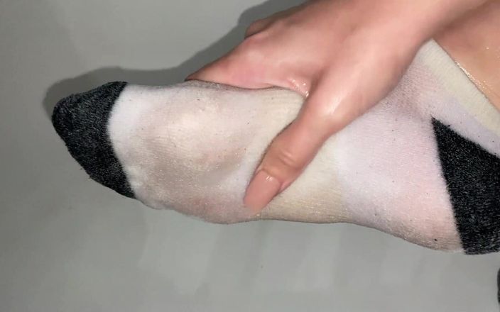 footivities: Masáž nohou olejem v kotních ponožkách