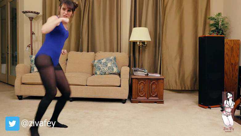 Ziva Fey: Ziva Fey - Tai Chi demonstration
