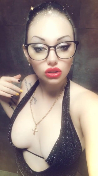 Goddess Misha Goldy: Mari Bercakap