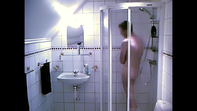 Mark Hannes: İşeme ve duş mastürbasyonu