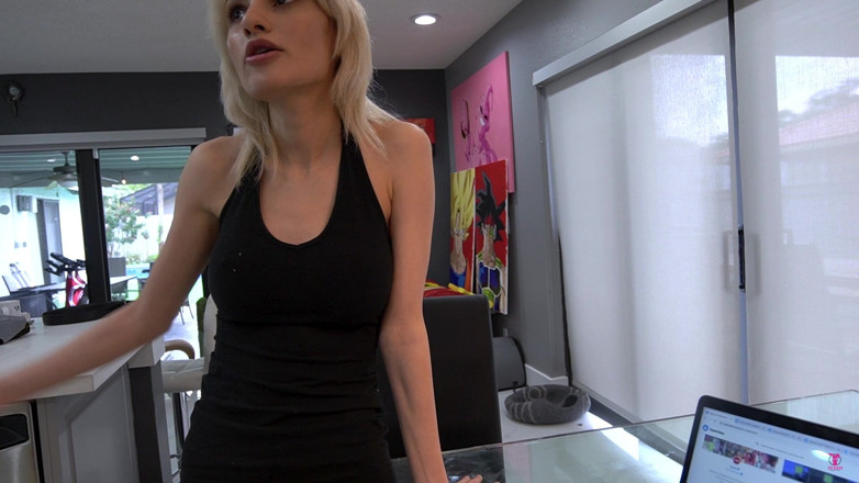 Teddy Tarantino: April Love uczy się o Nfts i daje BJ
