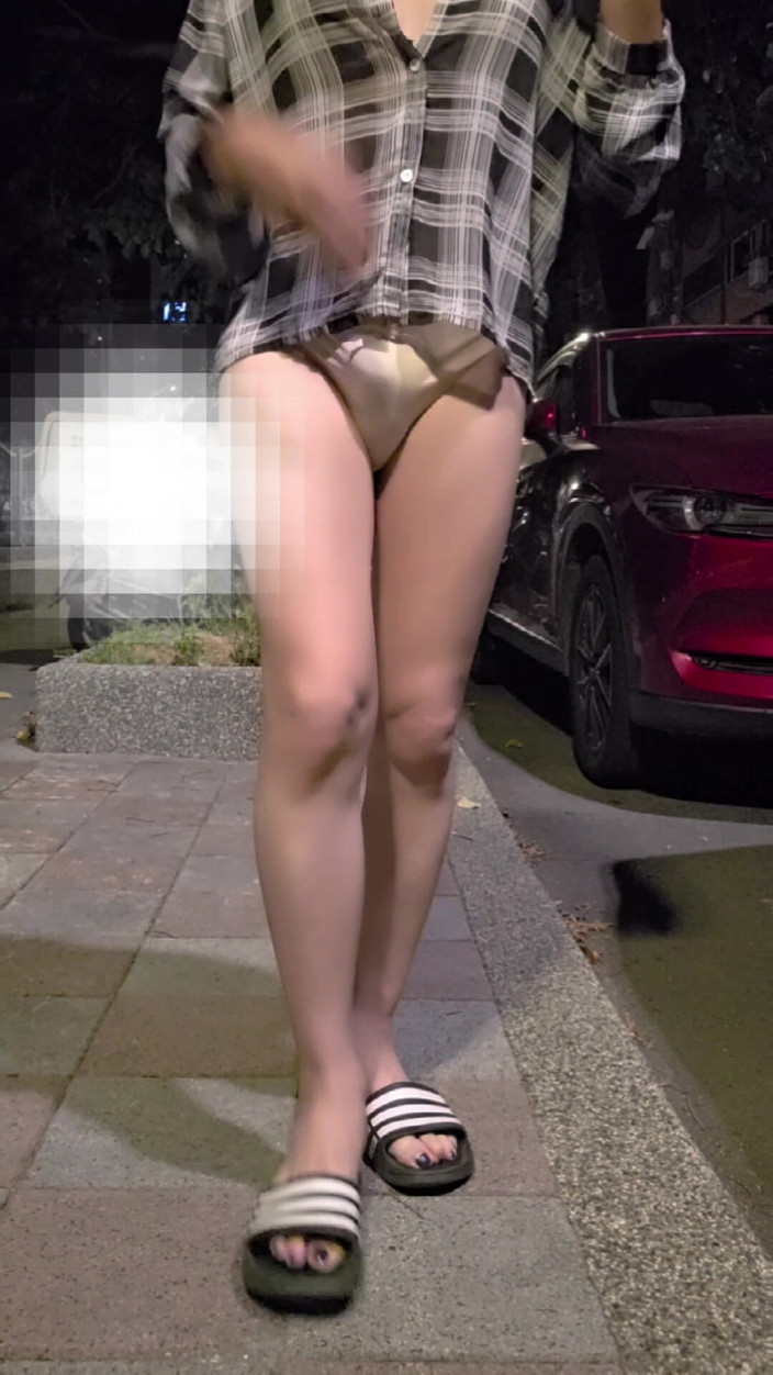 Taiwancdgirl: Ta en promenad utan byxor