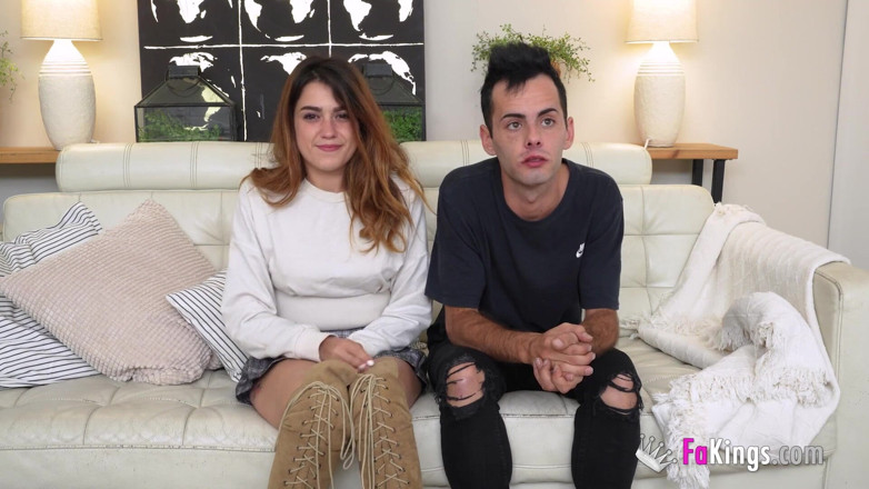 FAKings: Unschuldige brünette wird von einem porno-darsteller gebohrt, während ihr cuck-freund...