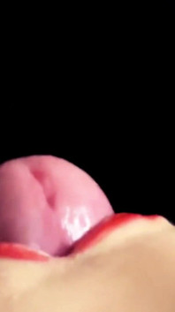 Final Gerakan Lambat. Memerah susu lubangnya dicrot sperma - close up