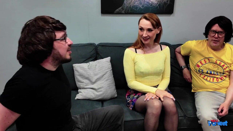 Nerd Pervert: Lily Kink - chupando pau na cabeça vermelha