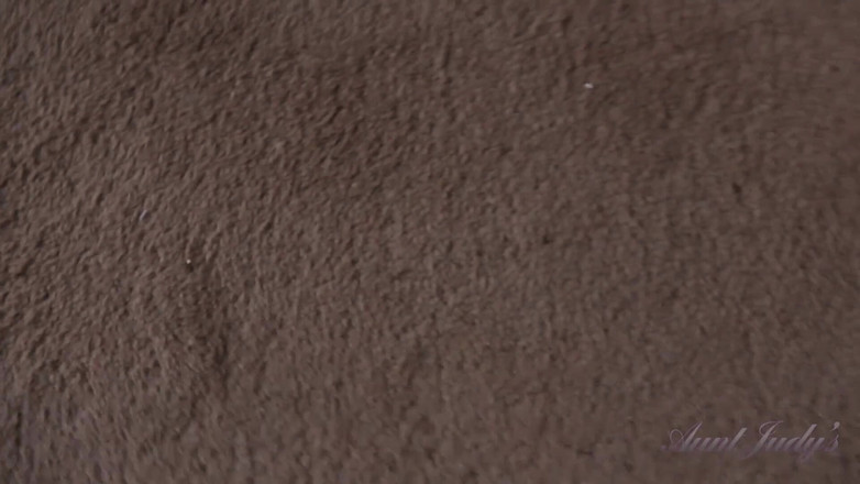 Aunt Judy's: Auntjudys - Charlie Rae, ton prof MILF à forte poitrine vous suce...