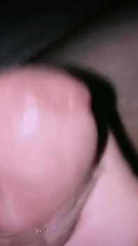 Une Femme Caresse Une Bite En Gros Plan
