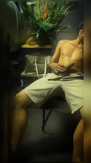 MAUIflyboy808: Juzt.fckn*blow.me