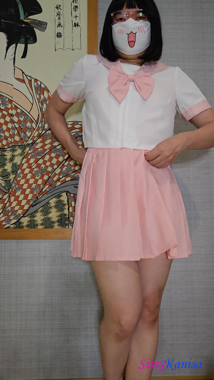 SissyKanisa: La Cabine D’essayage De Sissy Kanisa: Enlève Le Seifuku Rose (uniforme...