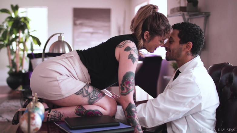 Modern-Day Sins: Modern-day Sins - Get Me Pregnant! Desperate Vanessa Vega Takes Breeding...