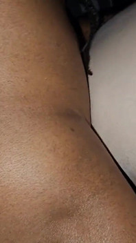 性感的大屁股白人美女和大黑屌主人的湿润阴户cummin在坚硬的鸡巴上玩后入