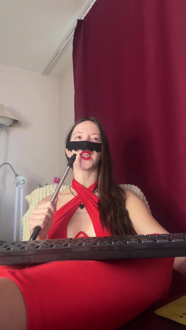 Skinny_lady69: Uczynię cię moją suką