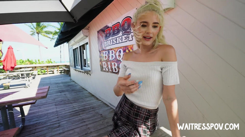 Waitress POV: Cameriera pov - Jessie Saint - assaggiando la ragazza di papà