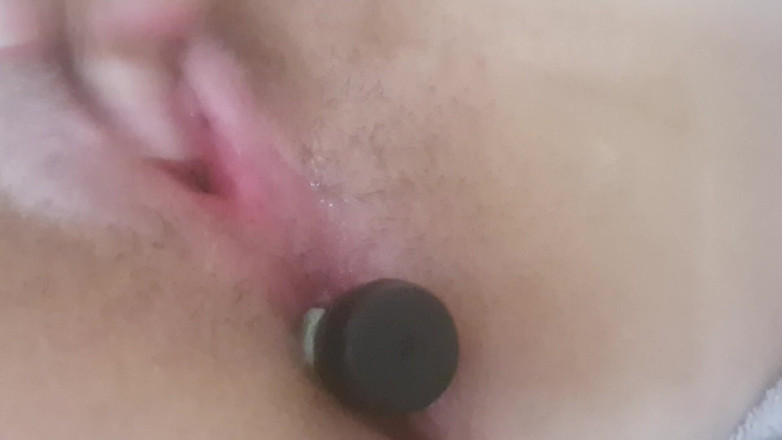 Ana Liz: O sticlă de alunecare în fundul meu flămând ...