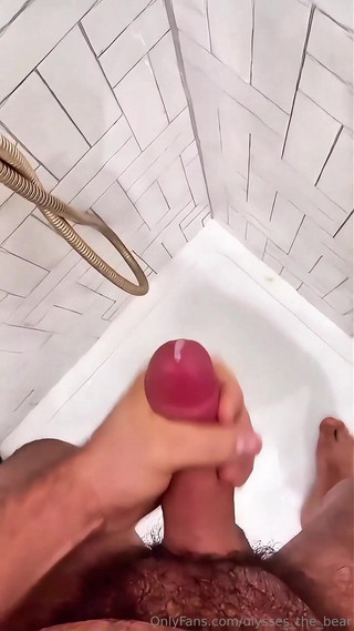 Ulysses the bear: Un carico duro dopo una lunga giornata mentre la giornata...