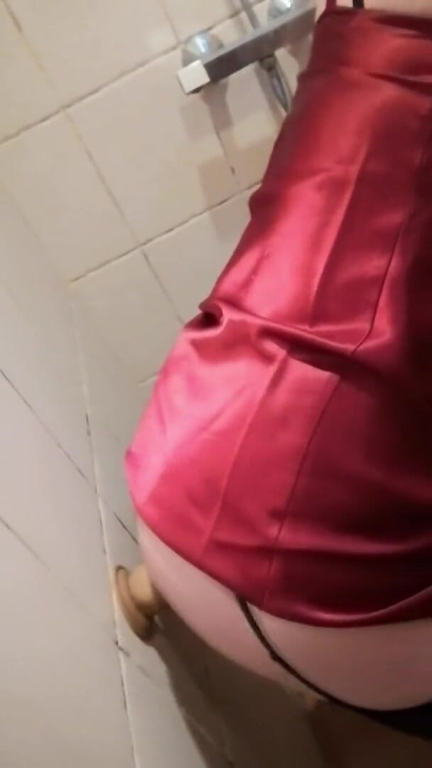 Jennifer Fallen75: Jennifer căzută se joacă cu vibratorul