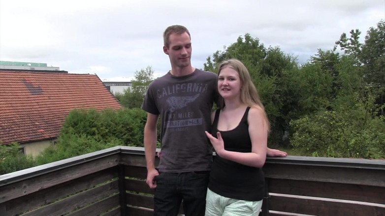 Casting66: Julia Rubber-flashed!