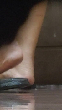 Peeking at Big, Chubby, Smooth Pussy Peeing