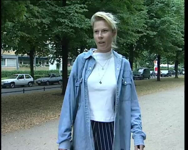 YOUR FIRST PORN: Schoene Grosse Frau Judy - frumoasa femeie înaltă Judy