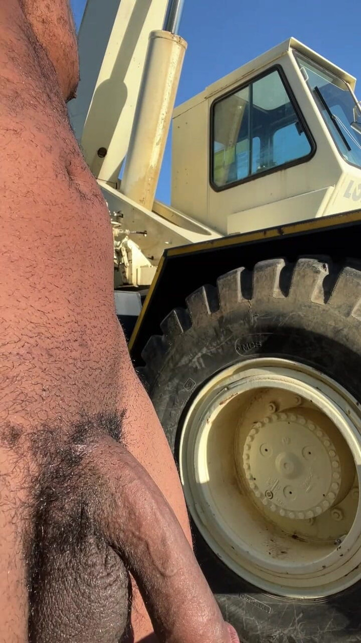 Kennie Jai: Kennie Jai nuda in Outoor!