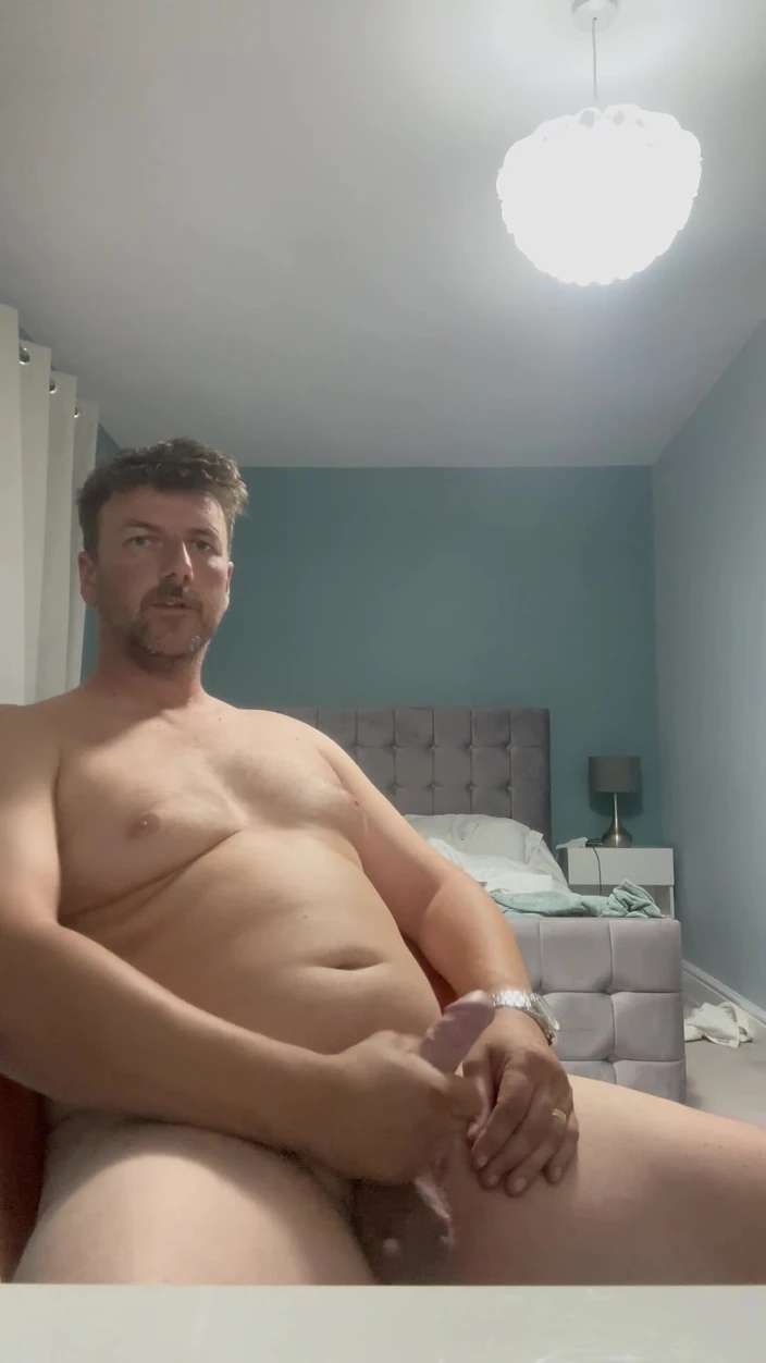Jeffry: Nadržený táta honí a prstí zadek