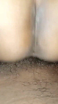 Người phụ nữ trưởng thành Ấn Độ đụ