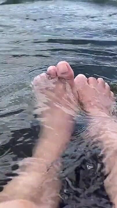 Current Between My Toes (Pink Foxx)