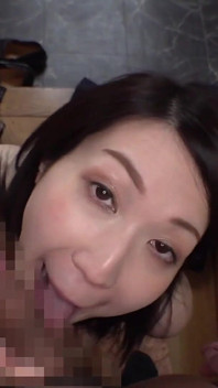 Hitomi Mochizuki - 일을 건너 뛰고 구걸하는 엄격한 상사! 뜨겁고 차가운 소녀를 디플라워링