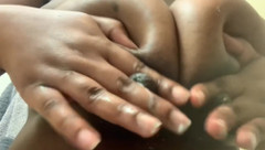 Super sexy ebony cuties: Mačkání mých velkých bradavek, kojící