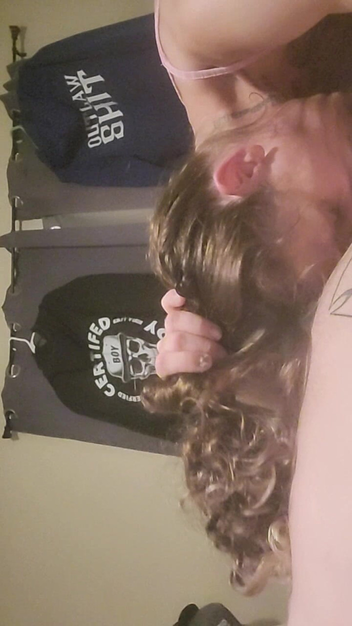 My throat demon: Dělá ho dobře