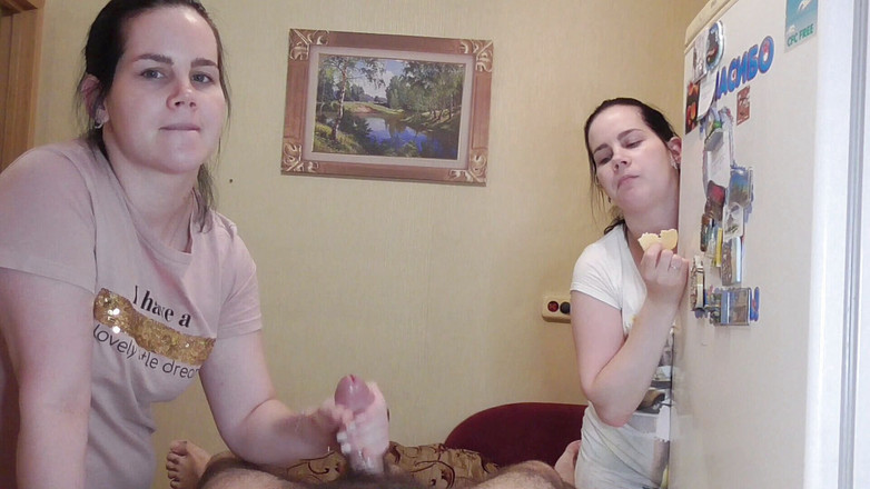 Anna Sky: La gigantessa sorella ha cucinato la carne ed il formaggio