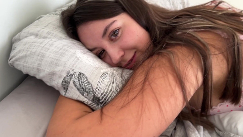 Sugary Kitty: Dzień 1 przyrodnia siostra dzieli ze mną łóżko - jęczy Nie spust w środku,...