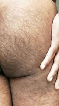 Insegnante sexy culo grosso e grosso cazzo si masturba a casa dello studente quando nessuno era a casa