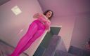 Anna Katz: BBW Anna Katz Enjoying Dildo While Standing