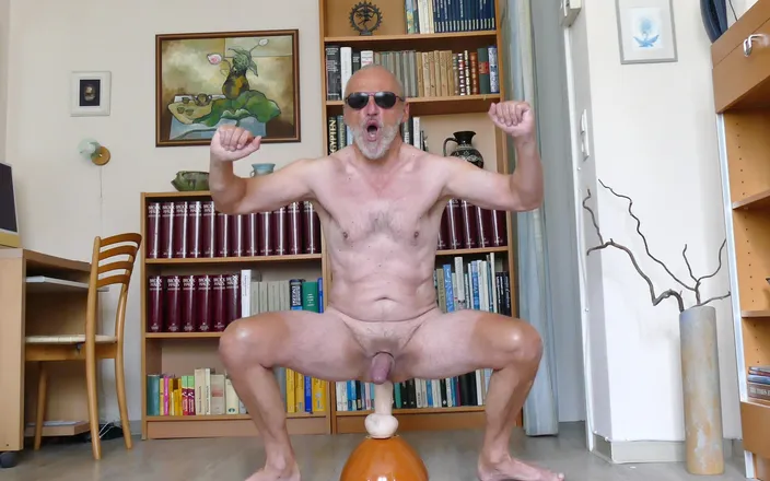 Silver Daddy XXX: Daddy Rides a Dildo