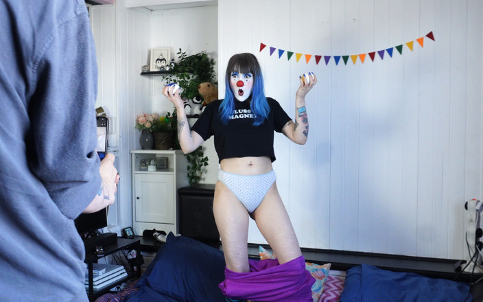 Alice Bean: Pantsed Bts