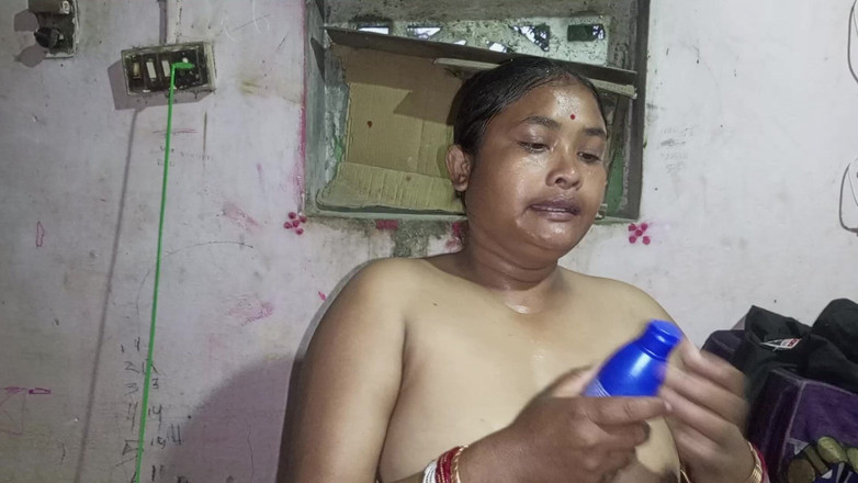 Mridulmadhu: 丈夫妻子完整的德希性感视频