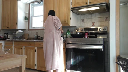 Souzan Halabi: Homemade Arab Wife Doggystyle Fuck in the Kitchen