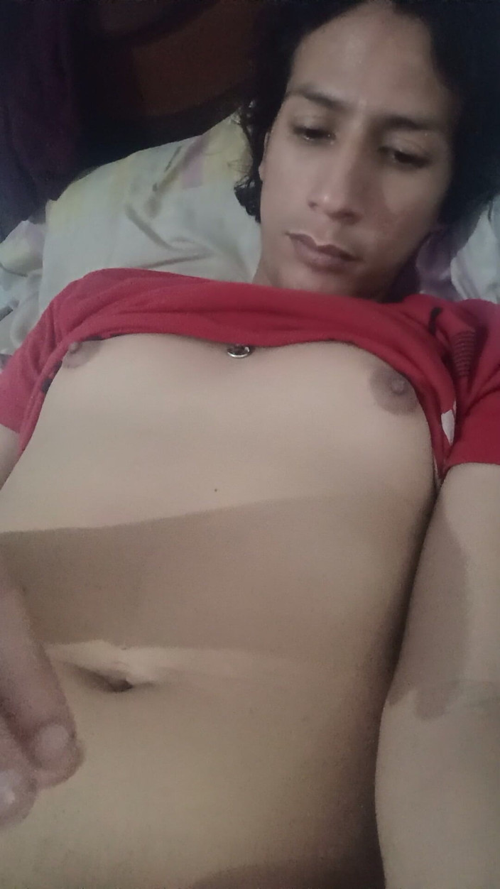 Femboy from Colombia: Saugen Sie es köstlich mit aller Bewegung