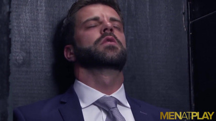 Menat Play: Menatplay - Le latino Hector De Silva se fait sodomiser par...