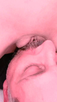 Sitting on the Naughty's Face, the Skinny Girl Loves Fetish