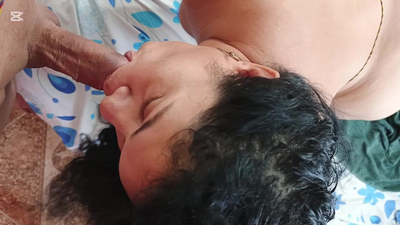 Valkyrieandluigy: Beautiful Latina Blowjob Her Neighbor
