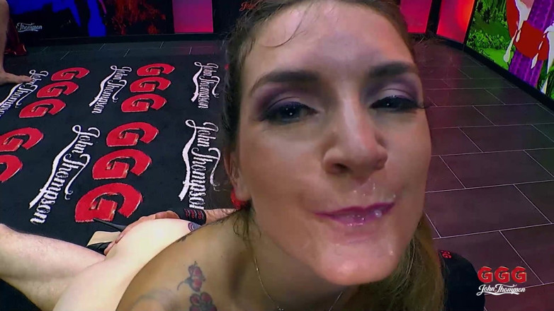 Gang Bang Germany: Rebecca Döl Keşfediyor - Ggg John Thompson