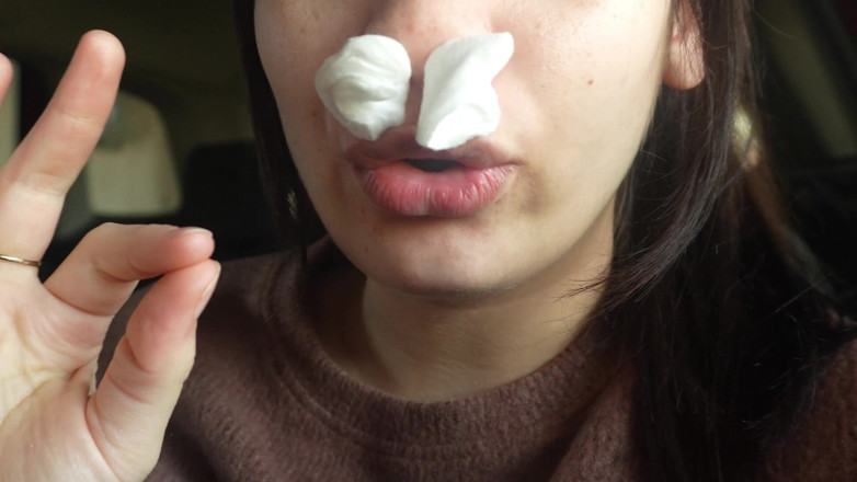 AmayaMori: 在车里打喷嚏我的塑料花过敏反应