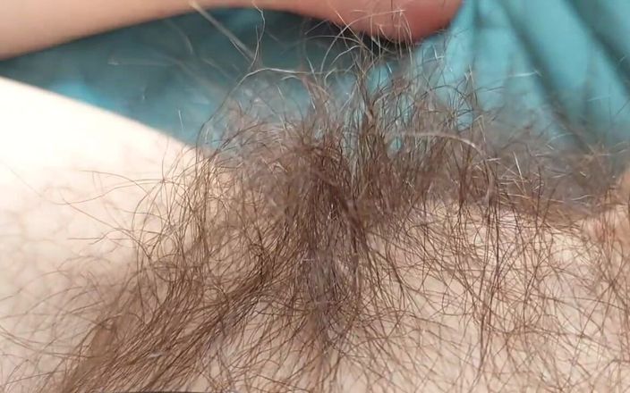 GinnaGg: Los dedos en mi coño peludo se llaman masturbación del...