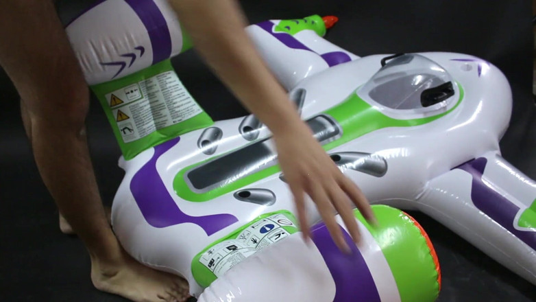 Inflatable Lovers: Aufblasbarer float