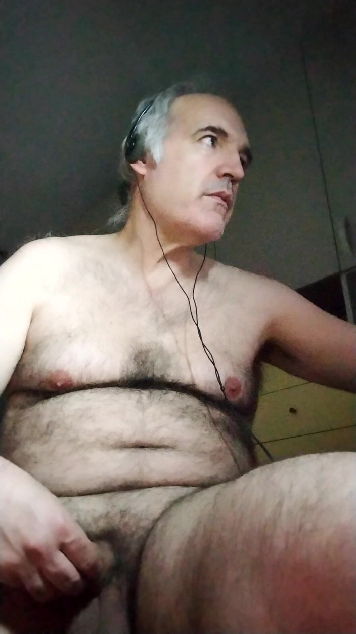 Setesesso7: J’ai branlé ma bite pendant deux heures, enfin j’ai joui
